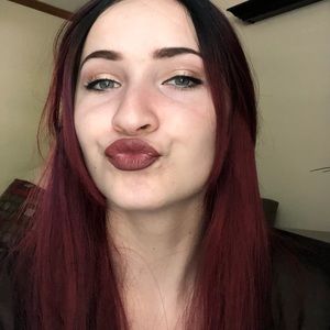 Meet your Posher, Alana